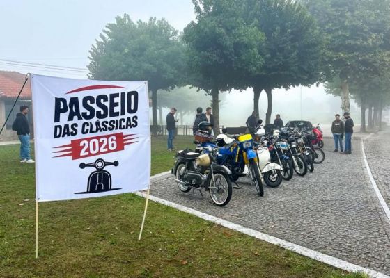  Passeio de motos cl&aacute;ssicas